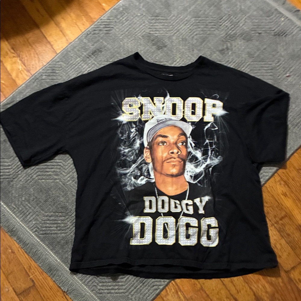 Black Snoop Dogg Graphic Tee - Short Sleeve